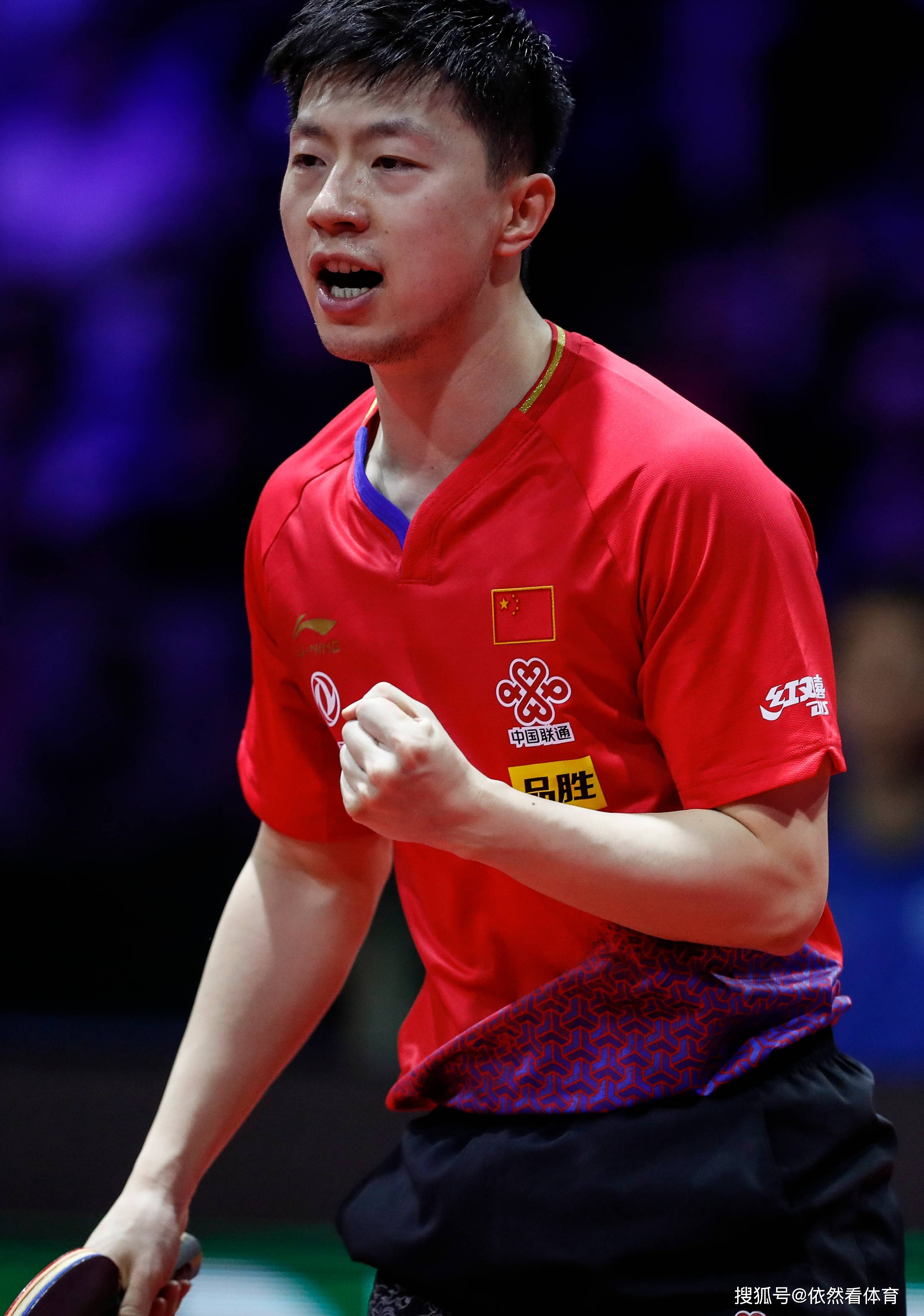 两位球员通 两位球员通