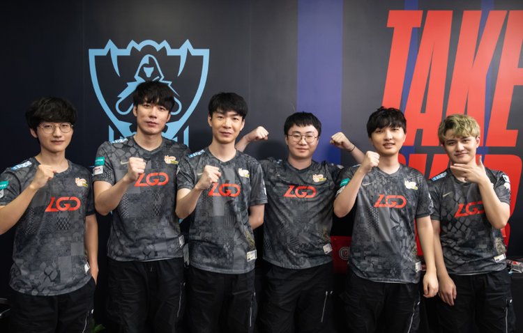 前保持冷靜 前保持冷靜