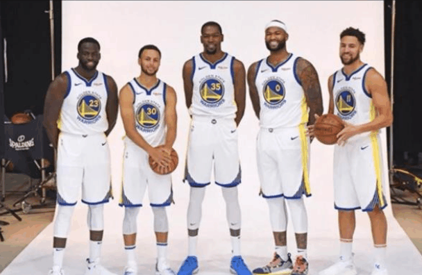 在密集防守 在密集防守